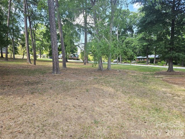 557 Goldmoor Drive NE, Concord, NC 28025