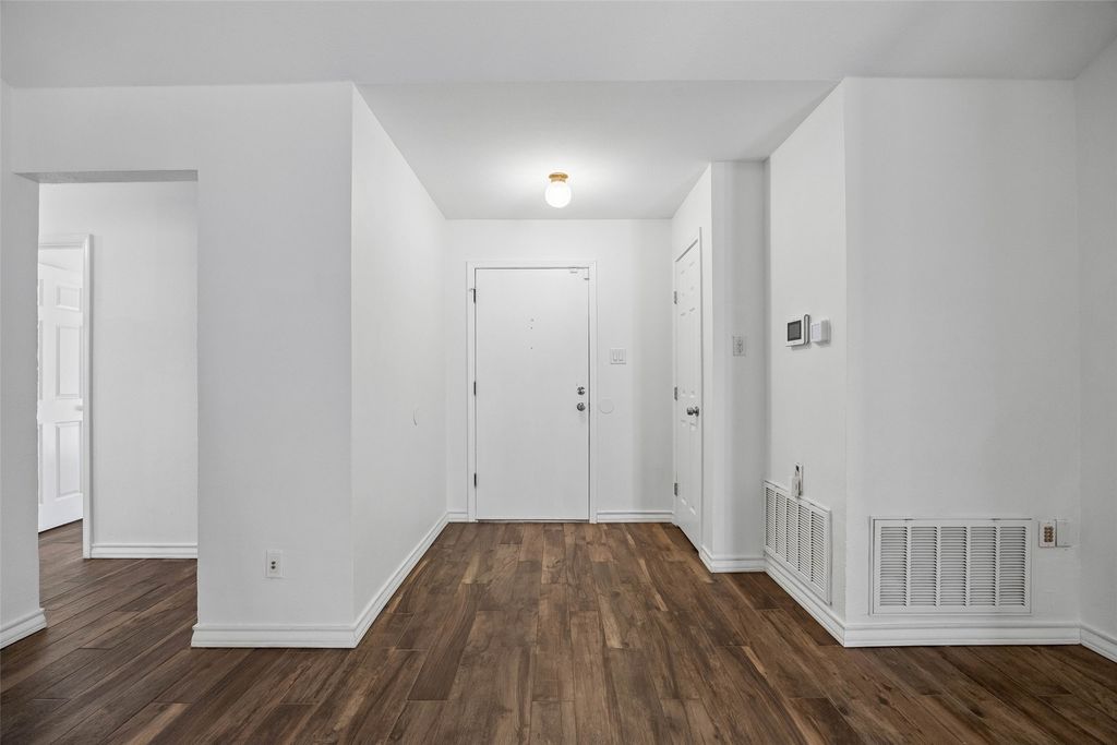 7837 Gaston Avenue, Fort Worth, TX 76116 — photo 2