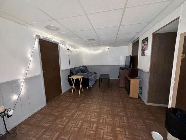 5200 Holly Avenue, Cedar Rapids, IA 52405