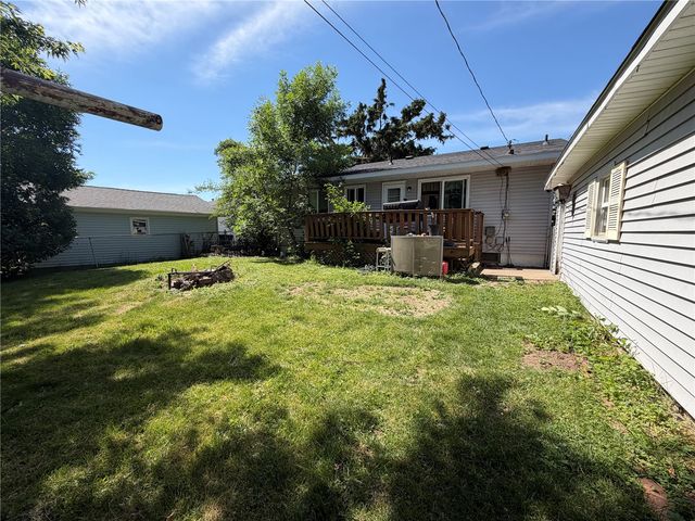5200 Holly Avenue, Cedar Rapids, IA 52405