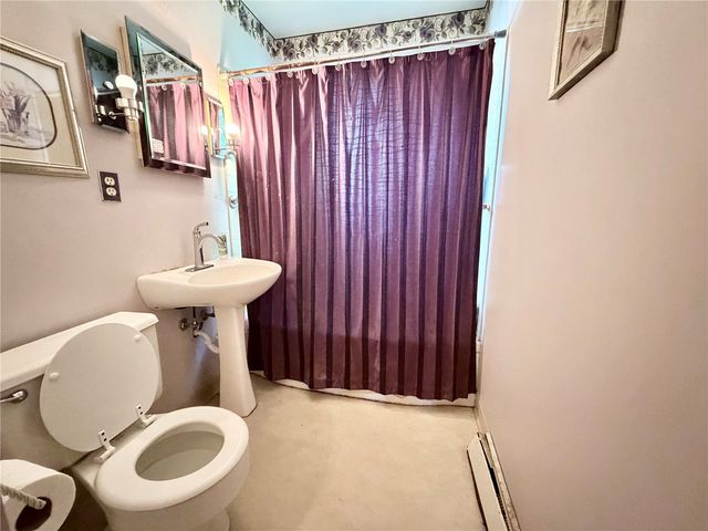 5200 Holly Avenue, Cedar Rapids, IA 52405