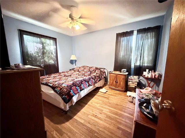 5200 Holly Avenue, Cedar Rapids, IA 52405