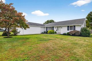 1725 Windwood Dr, Bedford, IN 47421