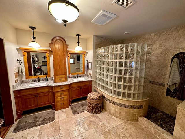 615 S 6th Street, Canadian, TX 79014