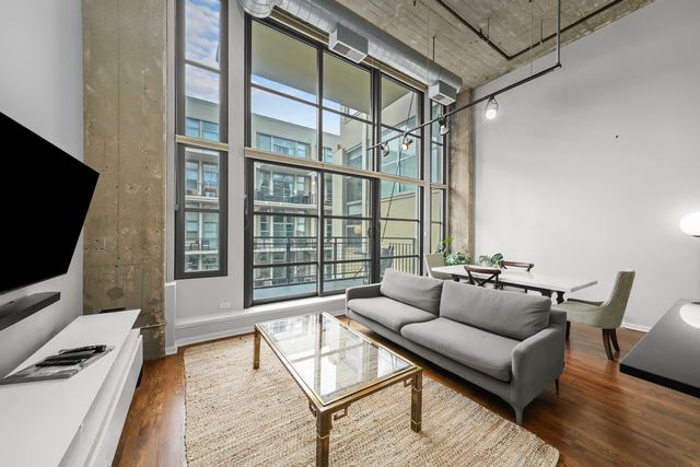 900 N Kingsbury Street 971, Chicago, IL 60610