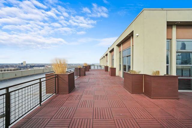 900 N Kingsbury Street 971, Chicago, IL 60610