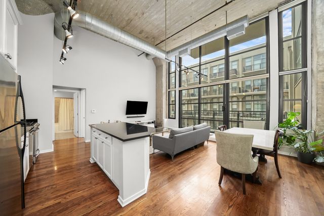 900 N Kingsbury Street 971, Chicago, IL 60610