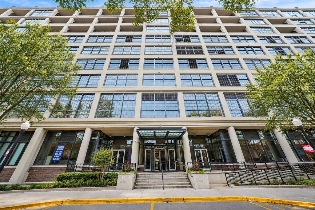 900 N Kingsbury Street 971, Chicago, IL 60610