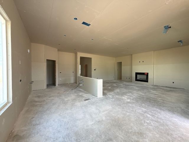 164 Oak Grove Way, Springtown, TX 76082