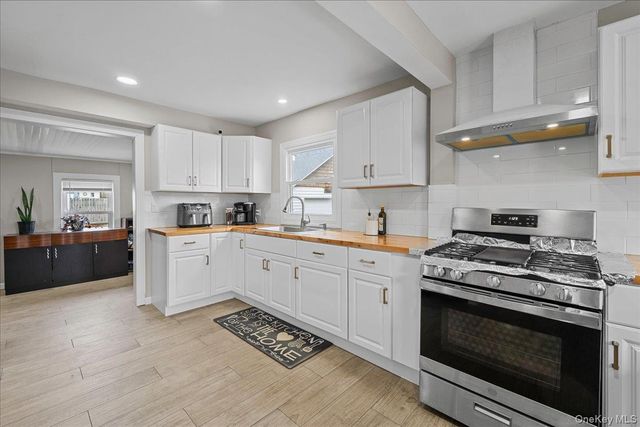 24 Rockwell Avenue, Middletown, NY 10940