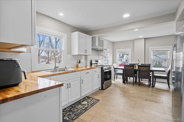 24 Rockwell Avenue, Middletown, NY 10940