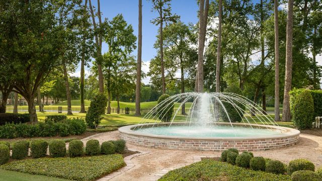 2807 Twin Fountains Drive, Houston, TX 77068
