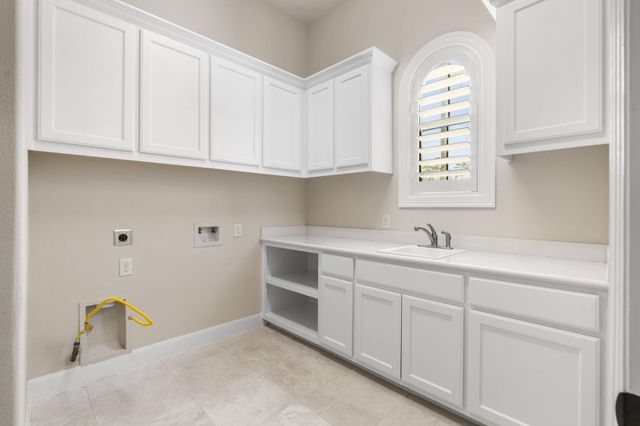 2807 Twin Fountains Drive, Houston, TX 77068