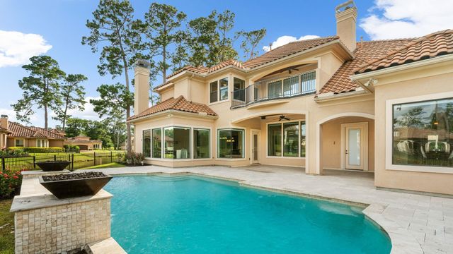 2807 Twin Fountains Drive, Houston, TX 77068