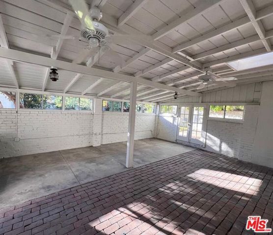 5419 Gentry Avenue, Valley Village, CA 91607