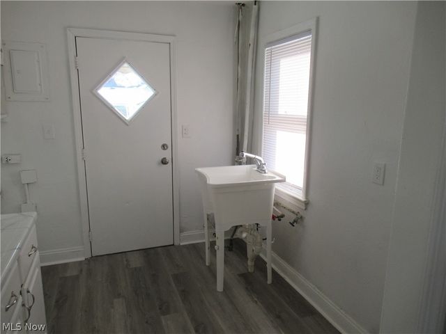 1403 Dawnwood, Parma, OH 44134