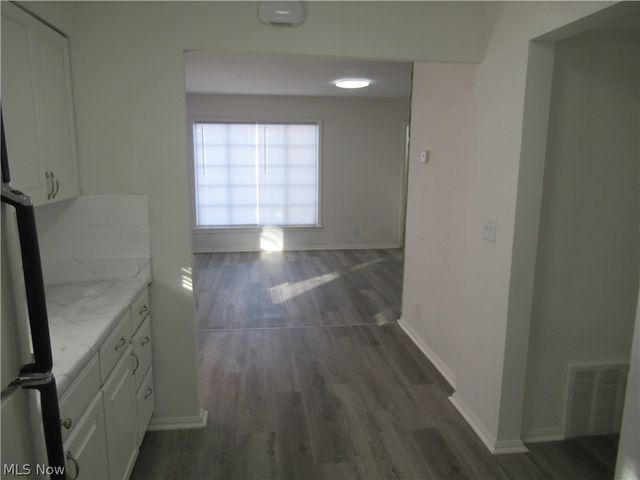 1403 Dawnwood, Parma, OH 44134