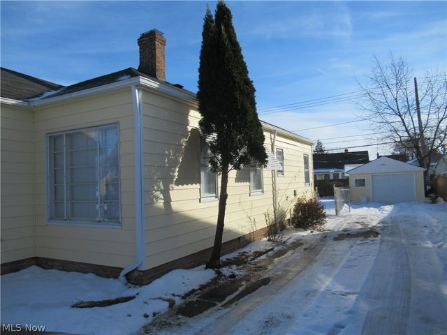 1403 Dawnwood, Parma, OH 44134