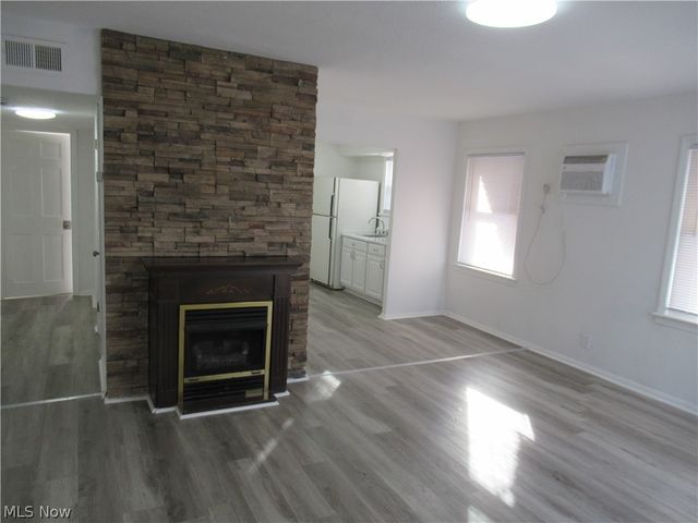 1403 Dawnwood, Parma, OH 44134