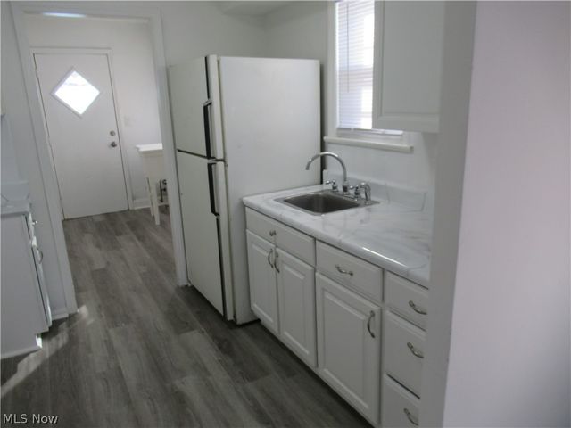 1403 Dawnwood, Parma, OH 44134