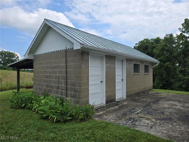 360 Glass Road, Malta, OH 43758