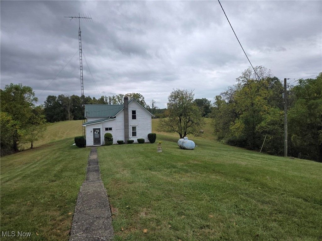 360 Glass Road, Malta, OH 43758