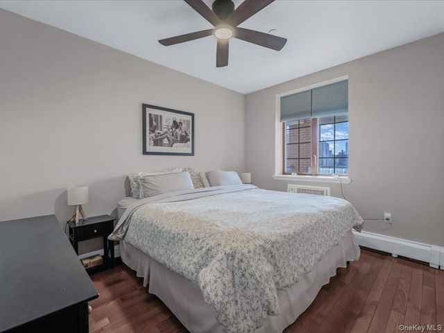 2525 Newtown Avenue 5A, Astoria, NY 11102