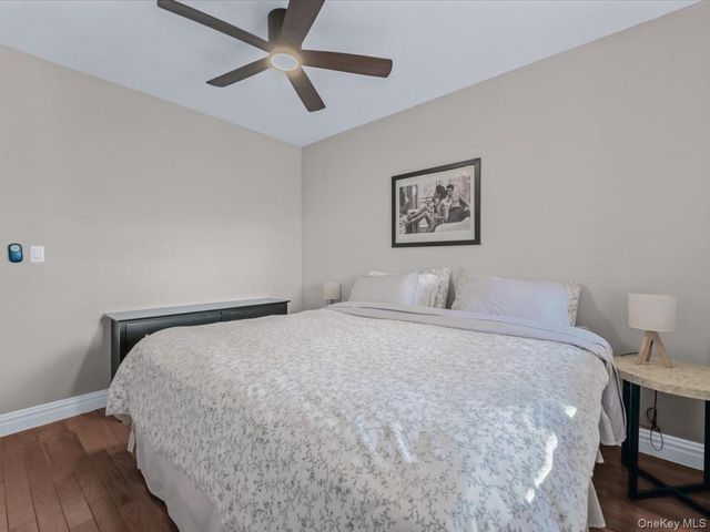 2525 Newtown Avenue 5A, Astoria, NY 11102