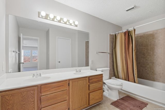 7846 Farlin Park Dr, San Antonio, TX 78249