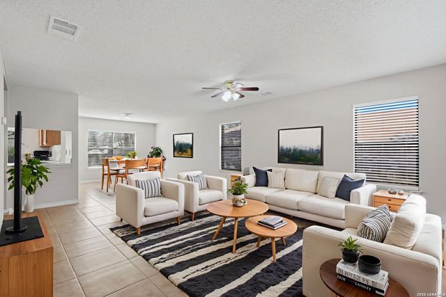 7846 Farlin Park Dr, San Antonio, TX 78249