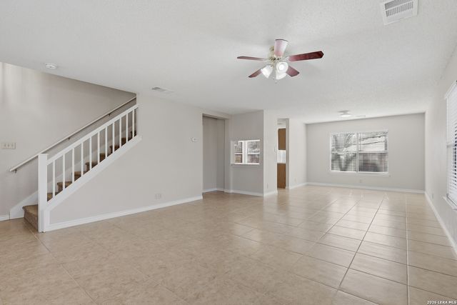 7846 Farlin Park Dr, San Antonio, TX 78249