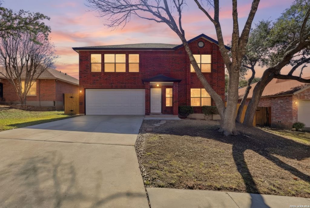 7846 Farlin Park Dr, San Antonio, TX 78249