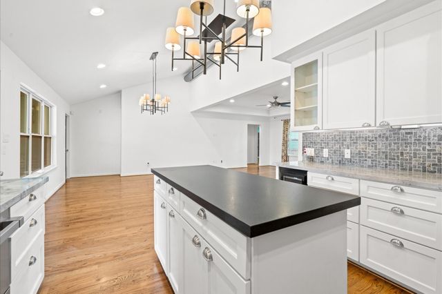 1526 Adkins Road, Houston, TX 77055