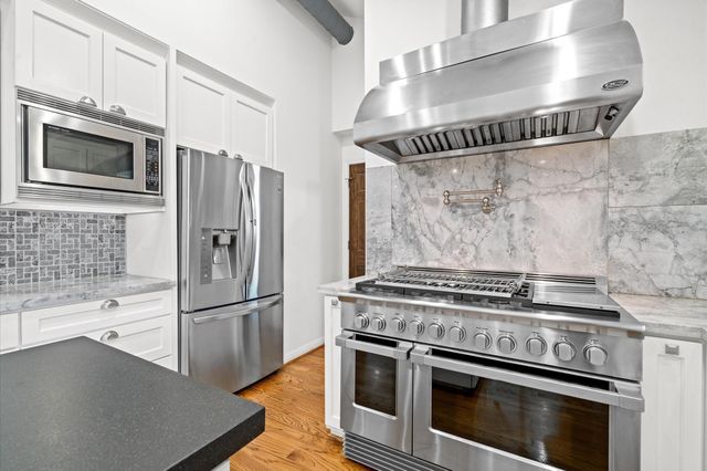 1526 Adkins Road, Houston, TX 77055