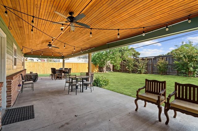 1526 Adkins Road, Houston, TX 77055