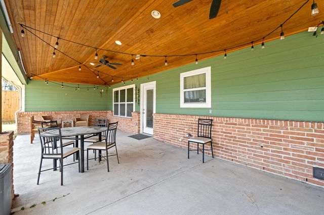 1526 Adkins Road, Houston, TX 77055