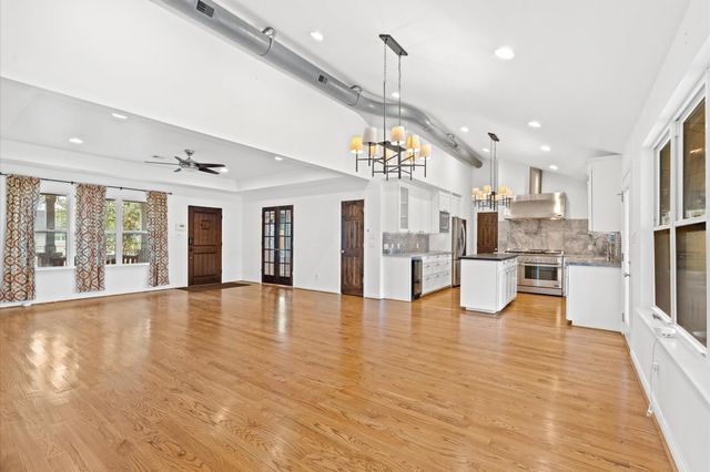 1526 Adkins Road, Houston, TX 77055