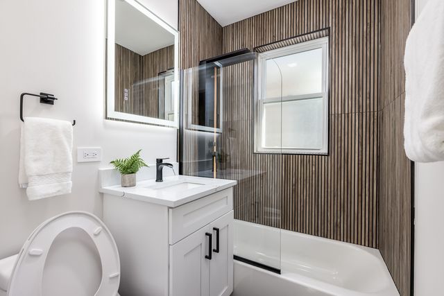 2629 N 77th Court, Elmwood Park, IL 60707