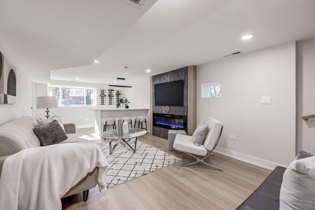 2629 N 77th Court, Elmwood Park, IL 60707