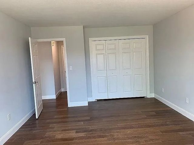 20 Hammond Pond Pkwy 206, Newton, MA 02467