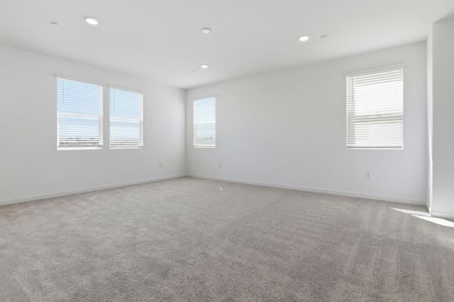 1280 N Robiolo Ln, Mountain House, CA 95391