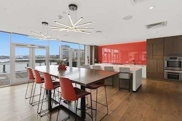 65 Lewis St 403, Boston, MA 02128