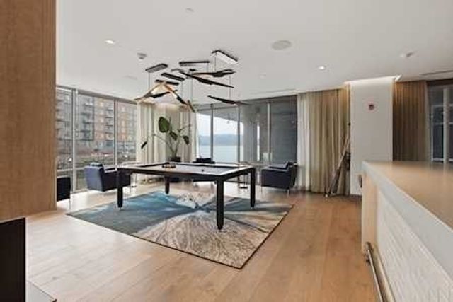 65 Lewis St 403, Boston, MA 02128