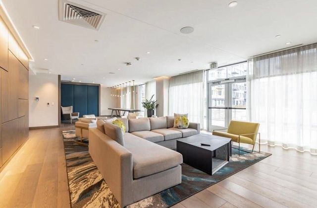 65 Lewis St 403, Boston, MA 02128