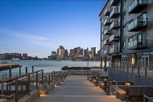 65 Lewis St 403, Boston, MA 02128