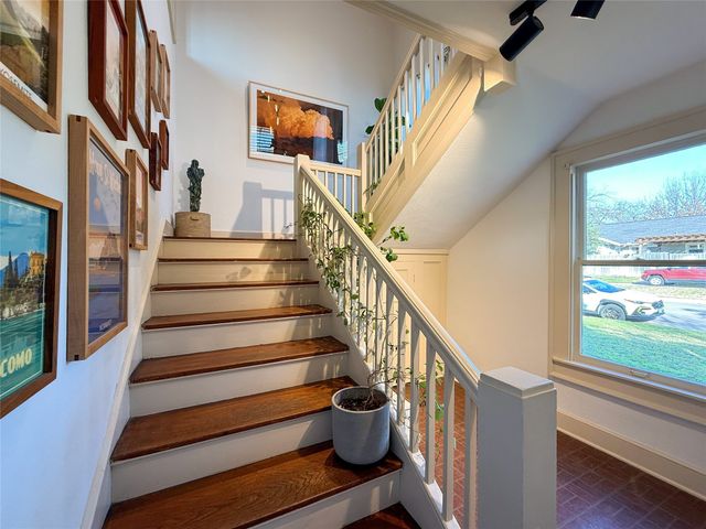 4259 Bryce Avenue 2100 Hillcrest, Fort Worth, TX 76107