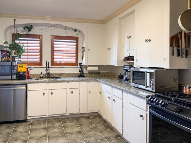 4259 Bryce Avenue 2100 Hillcrest, Fort Worth, TX 76107