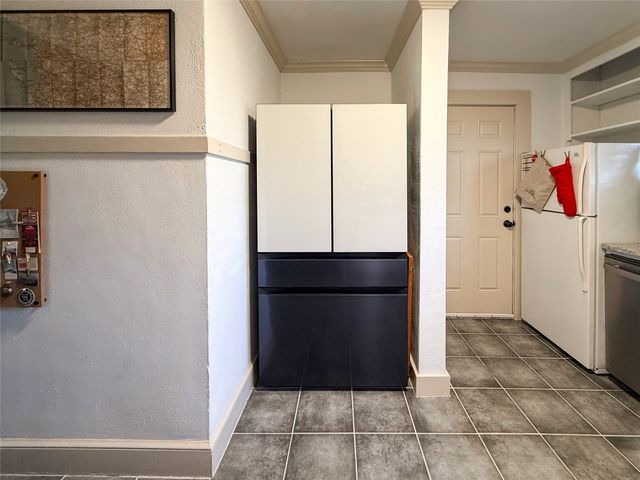 4259 Bryce Avenue 2100 Hillcrest, Fort Worth, TX 76107