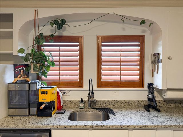 4259 Bryce Avenue 2100 Hillcrest, Fort Worth, TX 76107