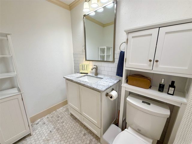 4259 Bryce Avenue 2100 Hillcrest, Fort Worth, TX 76107